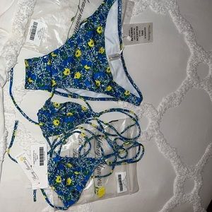 COPY - Bikini- Brand is Heavy Manners